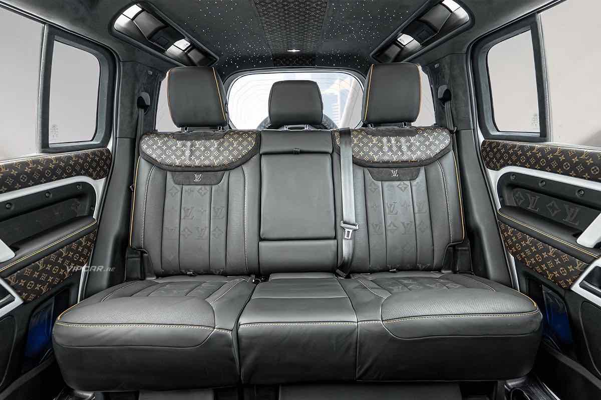 Land Rover Defender LV Edition 2025 for rent in Dubai, photo 6