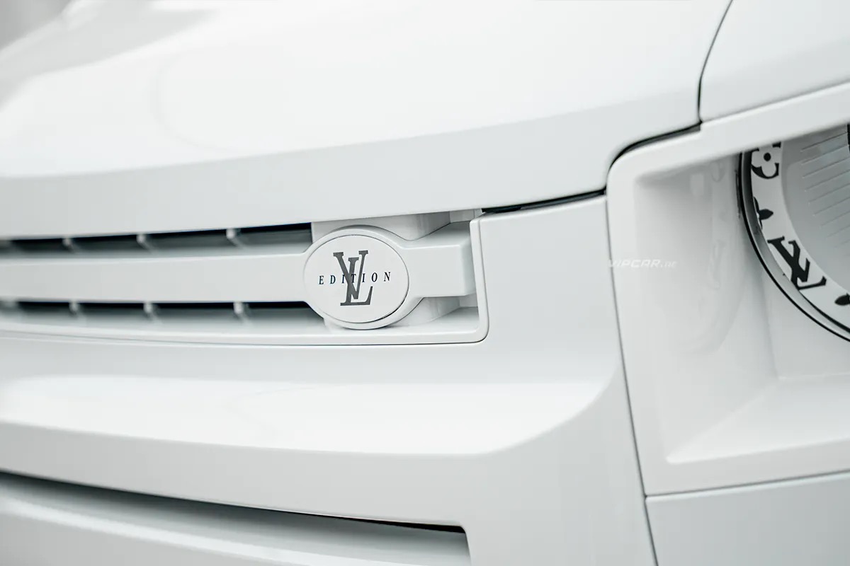Land Rover Defender LV Edition 2025 for rent in Dubai, photo 8