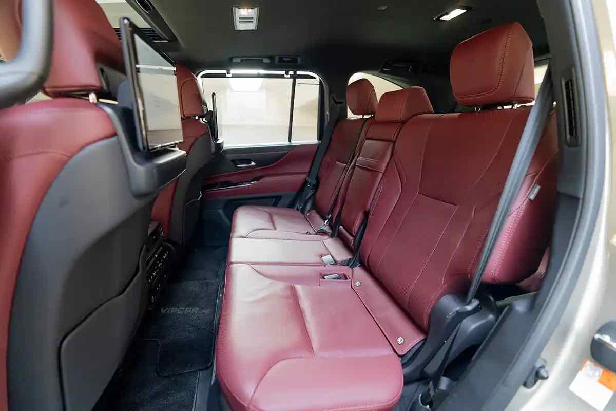 Lexus LX600 for rent in Dubai, photo 6