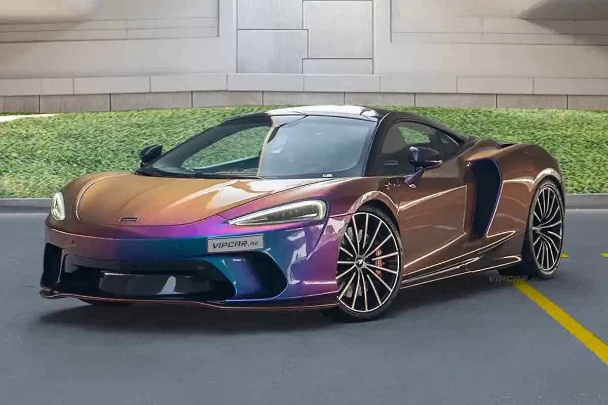 McLaren GT, luxury car rental in Dubai