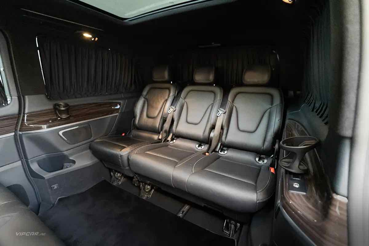 Mercedes Benz V 250 for rent in Dubai, photo 3
