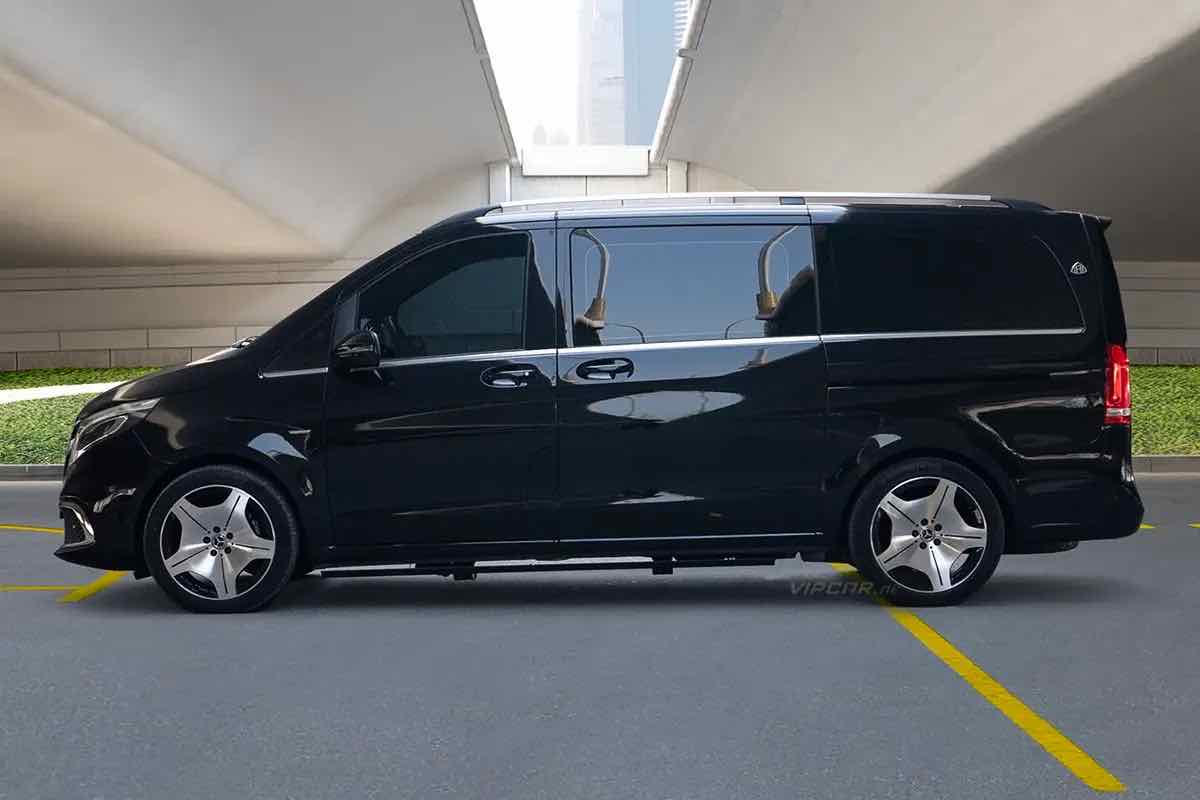 Mercedes Benz V 250 for rent in Dubai, photo 7