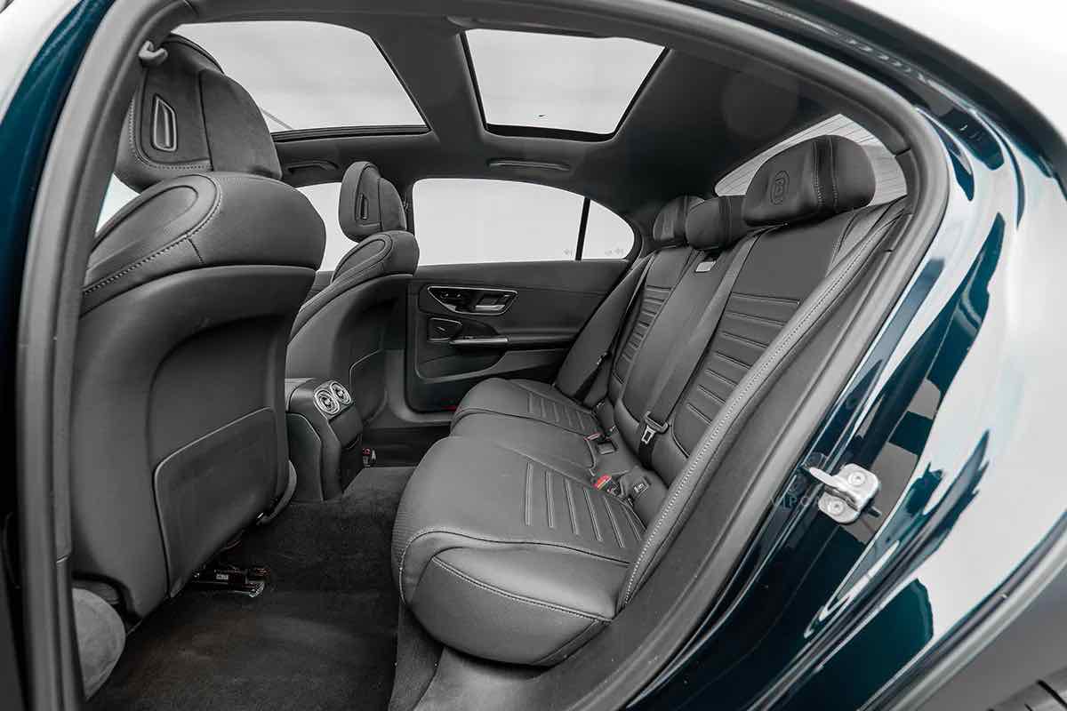 Mercedes C Class Brabus for rent in Dubai, photo 4