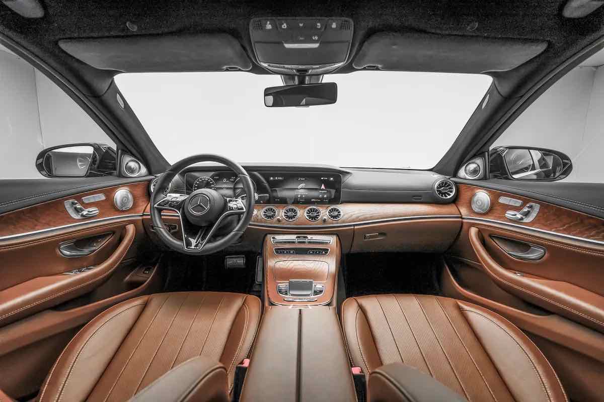 Mercedes E300 Maybach for rent in Dubai, photo 5