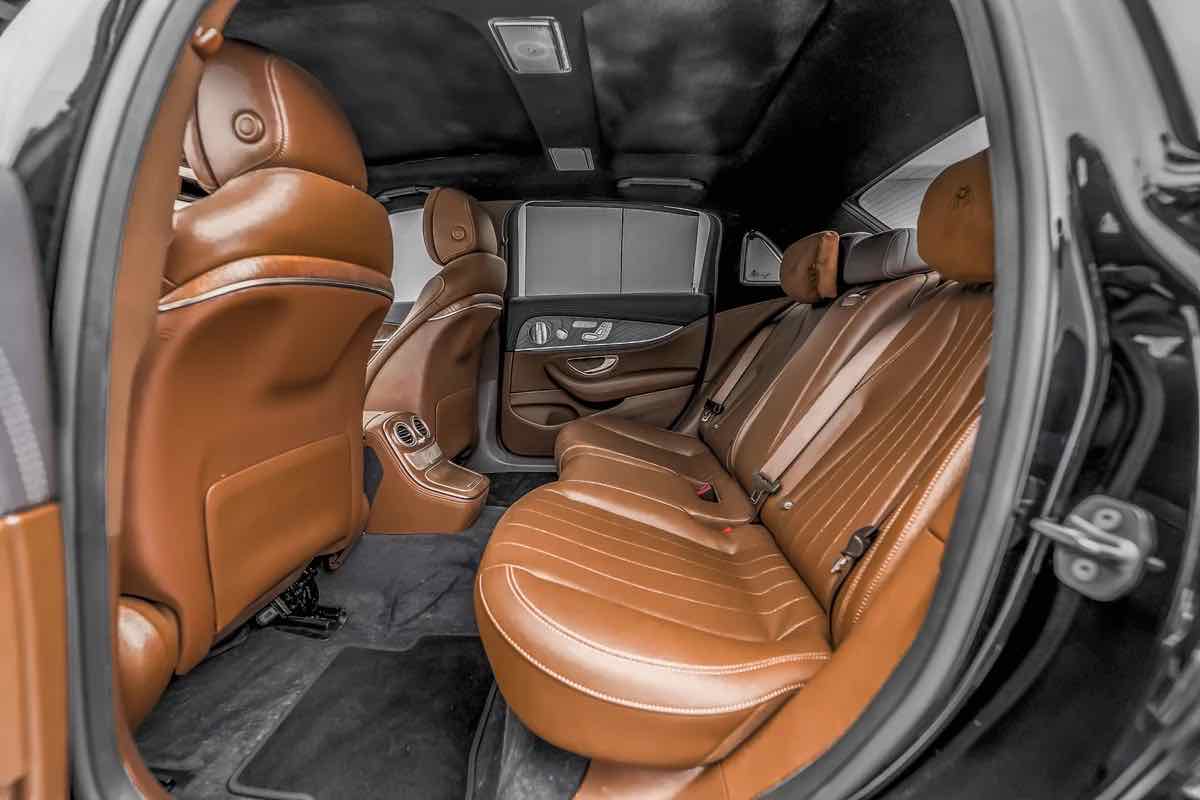 Mercedes E300 Maybach for rent in Dubai, photo 7