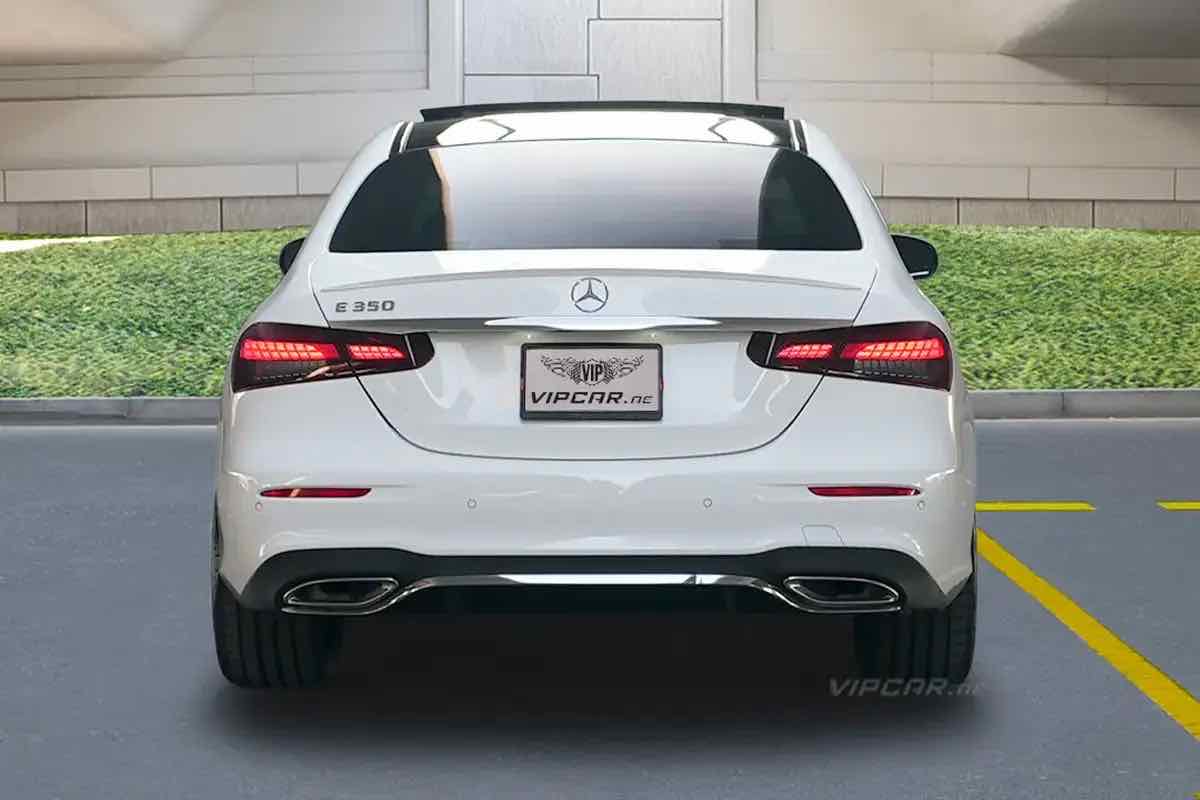 Mercedes E350 for rent in Dubai, photo 4