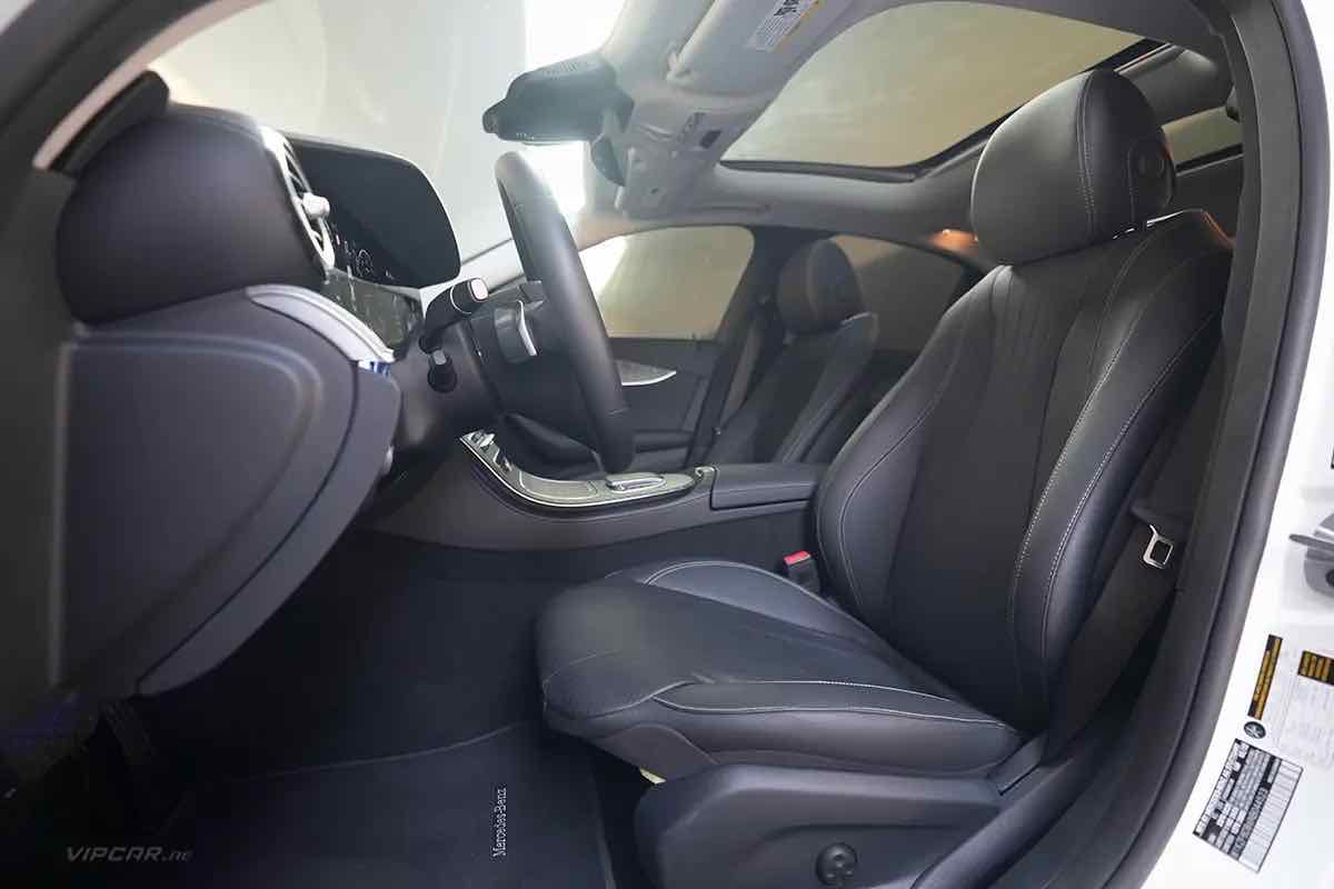 Mercedes E350 for rent in Dubai, photo 6
