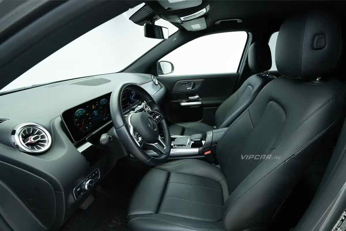 Mercedes GLA 250 for rent in Dubai, photo 3