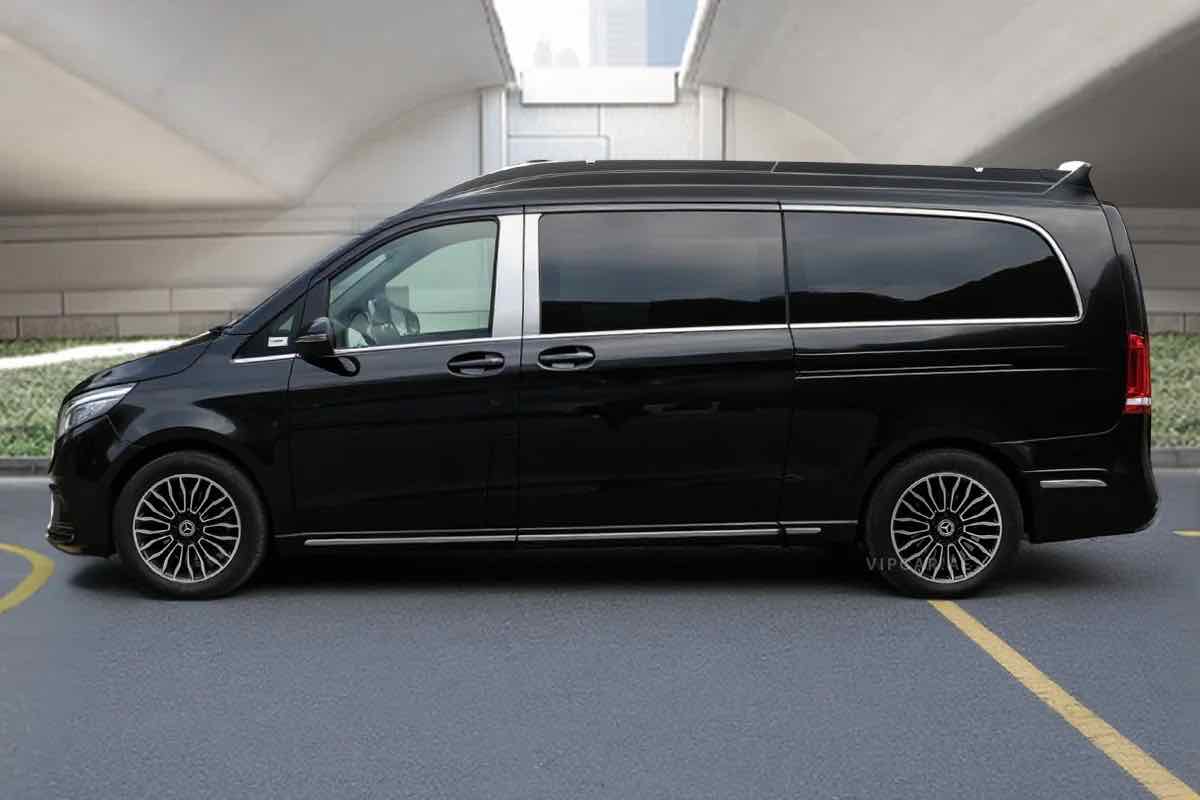 Mercedes V Class 260 for rent in Dubai, photo 2