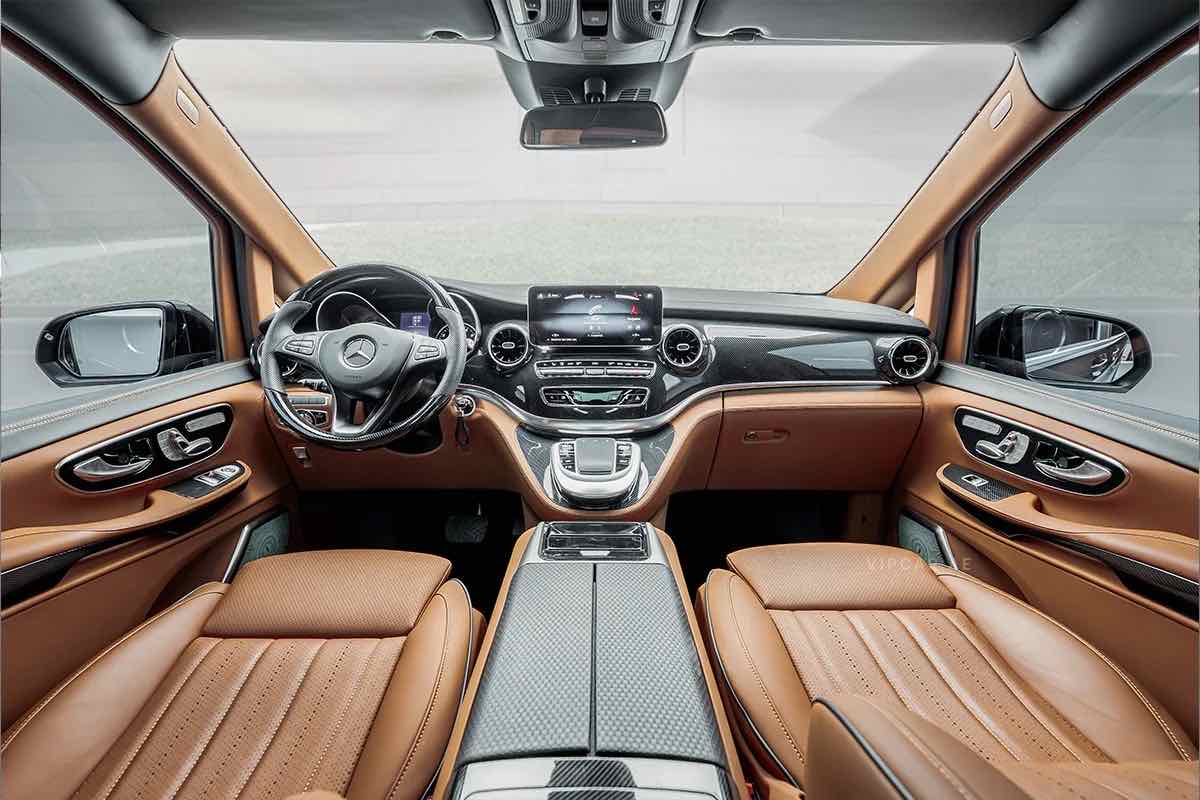 Mercedes V Class 260 for rent in Dubai, photo 5
