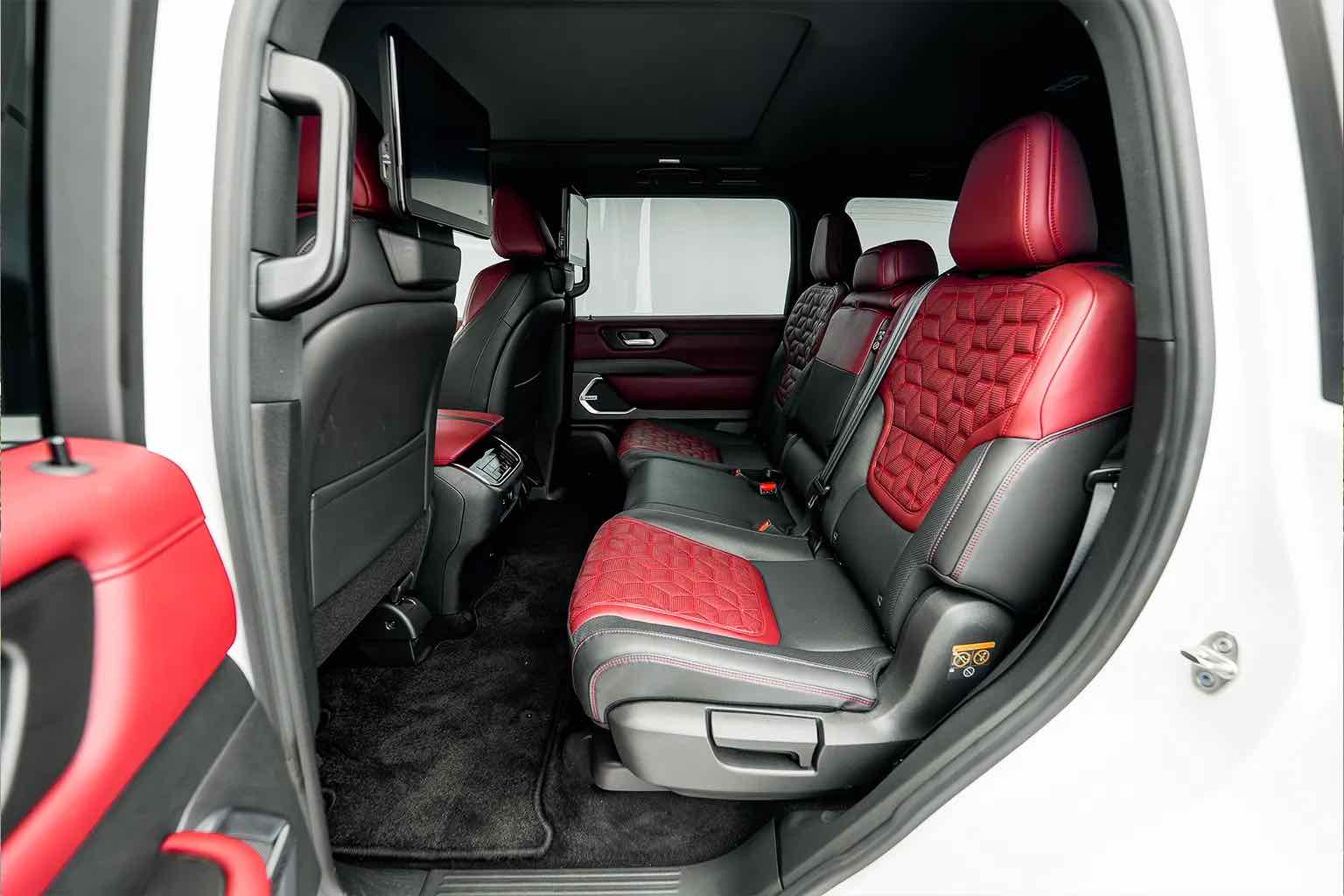 Nissan Patrol Platinum 2025 for rent in Dubai, photo 4