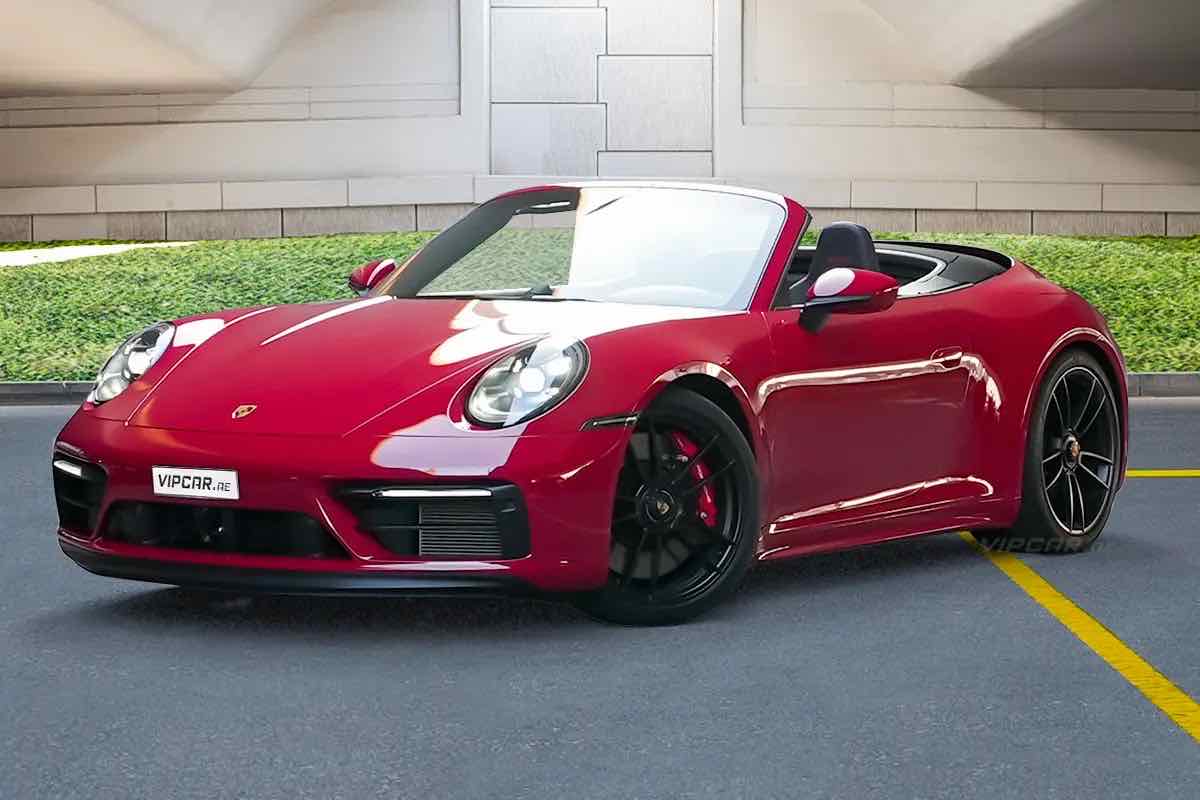 Porsche 911 Carrera 4 GTS, luxury car rental in Dubai
