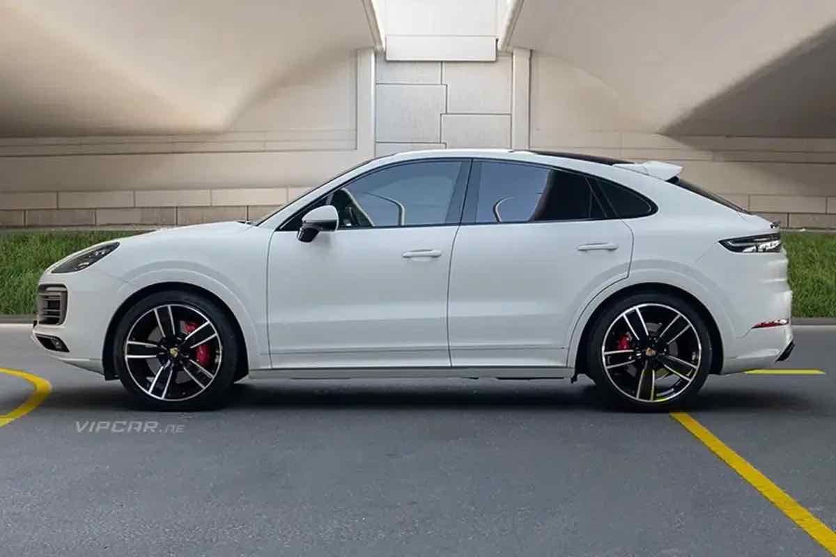 Porsche Cayenne GTS for rent in Dubai, photo 2