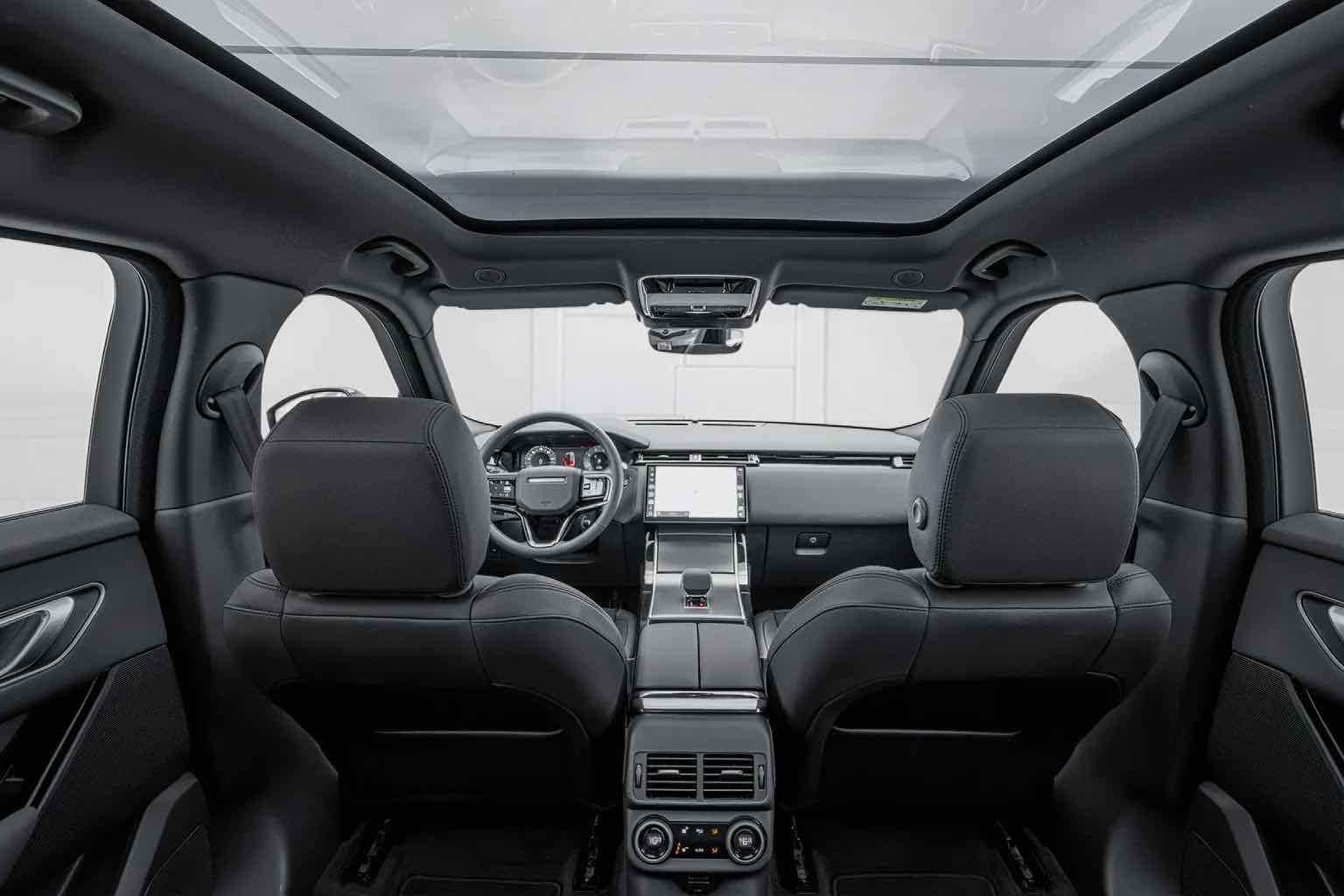 Range Rover Velar Santorini for rent in Dubai, photo 6