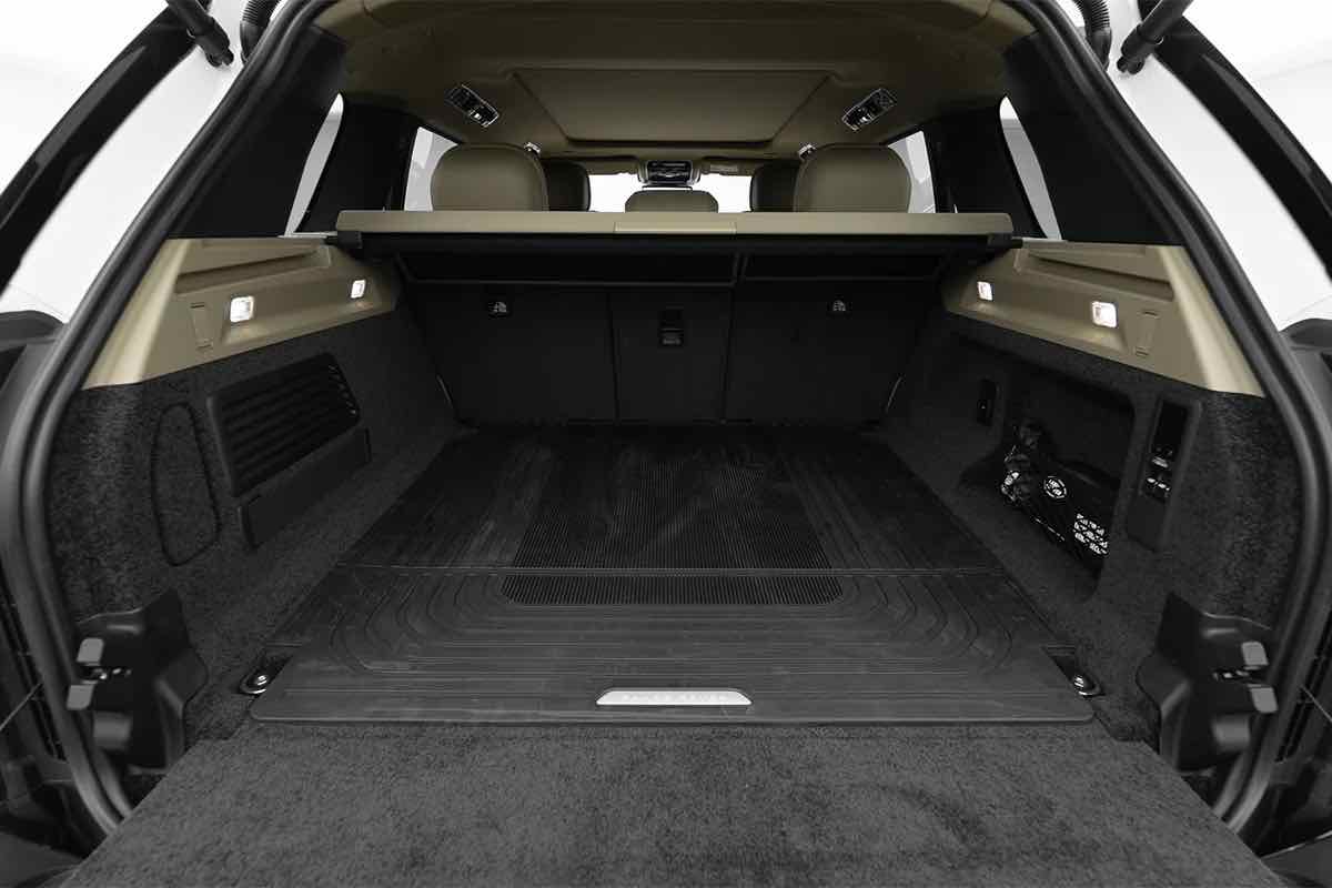 Range Rover Vogue Ostuni 2025 for rent in Dubai, photo 6