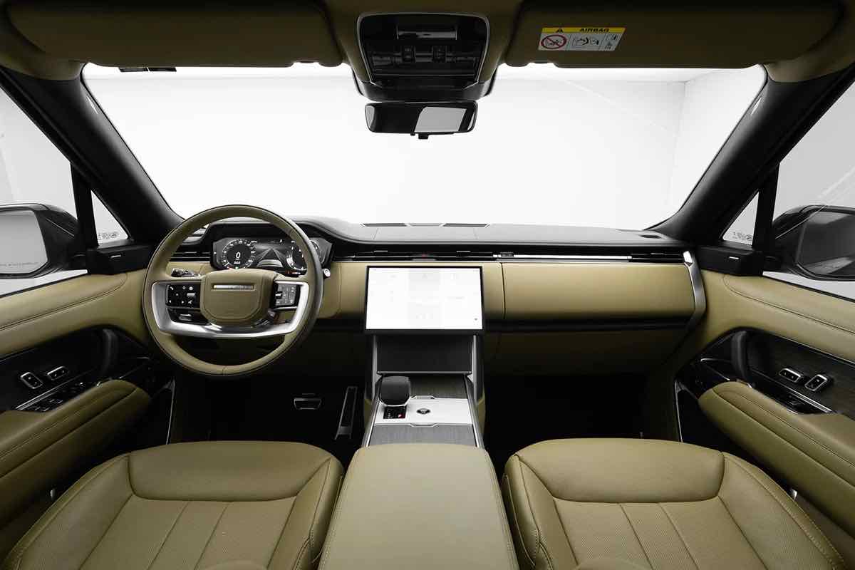 Range Rover Vogue Santorini 2025 for rent in Dubai, photo 2