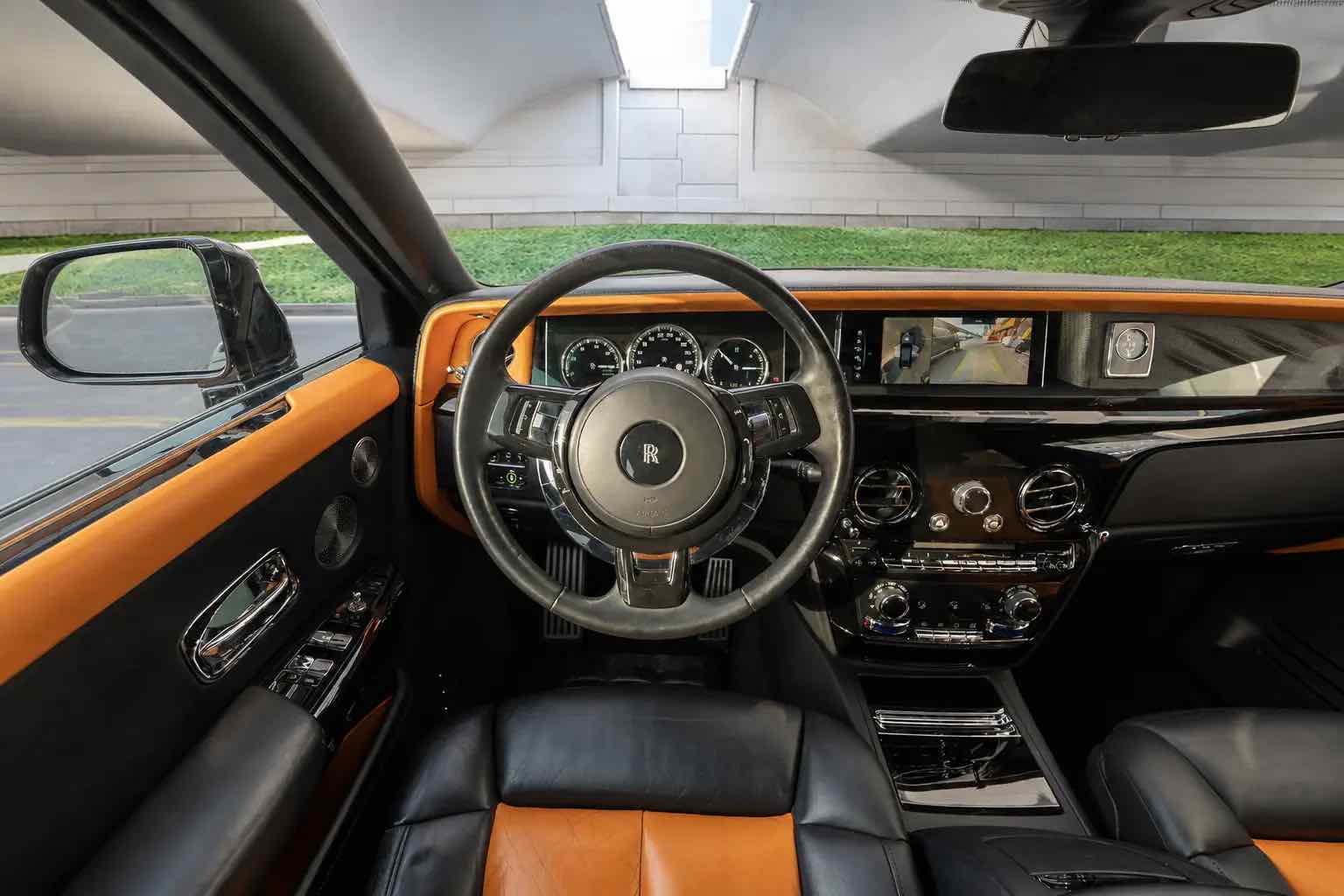 Rolls Royce Phantom for rent in Dubai, photo 3