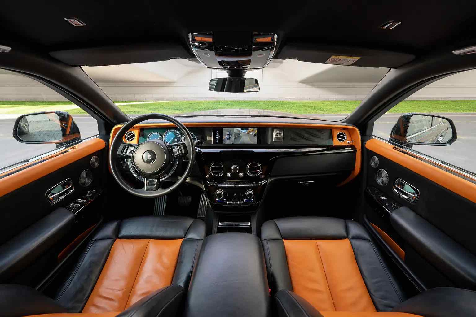 Rolls Royce Phantom for rent in Dubai, photo 4