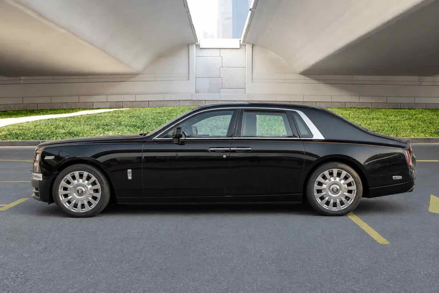Rolls Royce Phantom for rent in Dubai, photo 8