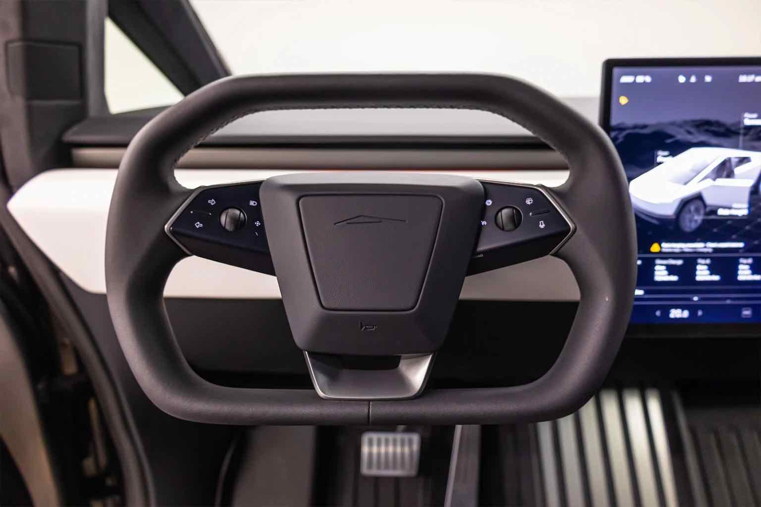 Tesla Cybertruck for rent in Dubai, photo 3