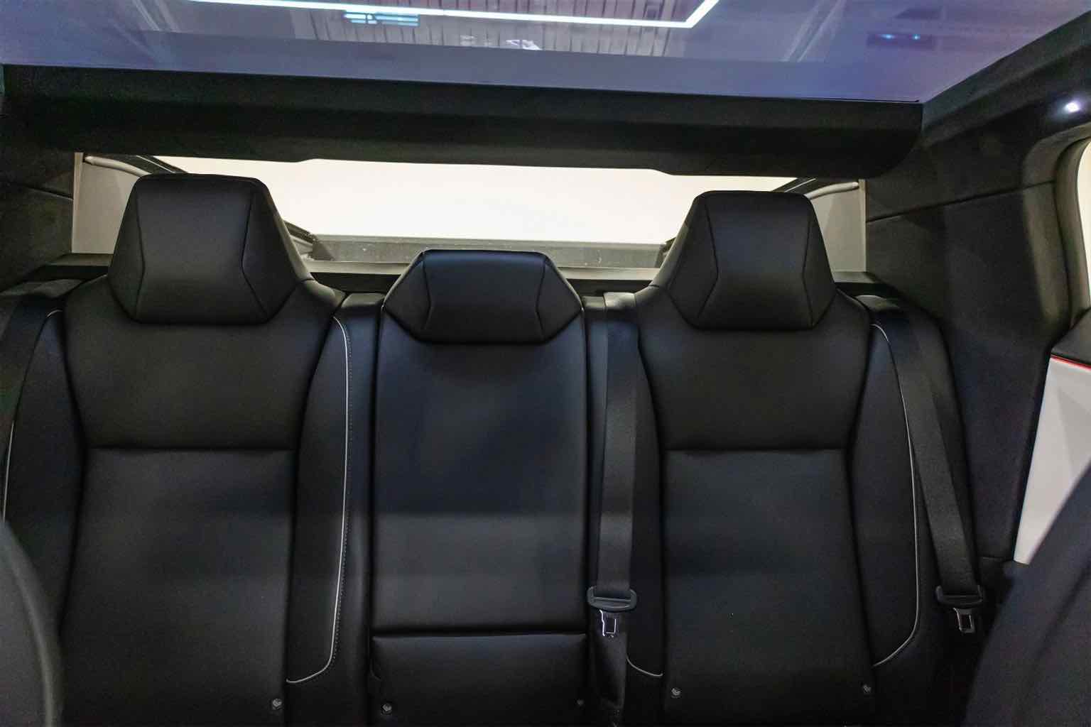 Tesla Cybertruck for rent in Dubai, photo 6
