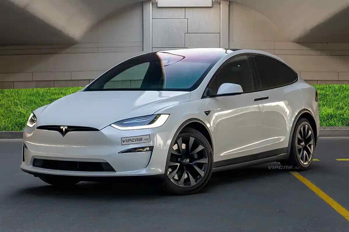 Tesla Model X, luxury car rental in Dubai