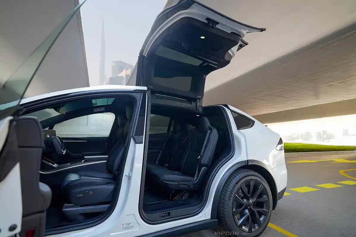 Tesla Model X for rent in Dubai, photo 9