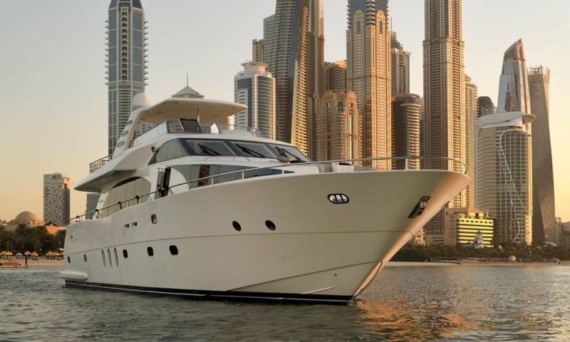 100ft Diamond Predator Jacuzzi, luxury yacht charter in Dubai