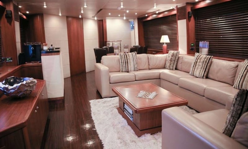 105ft Blue Diamond charter in Dubai, photo 2