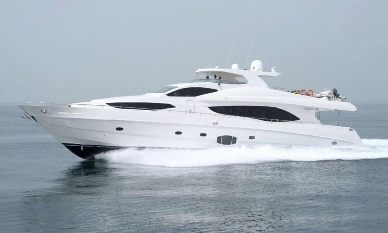 105ft Jacuzzi charter in Dubai, photo 4