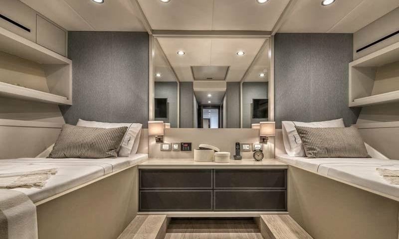 110ft Elite Dolce VIP charter in Dubai, photo 2