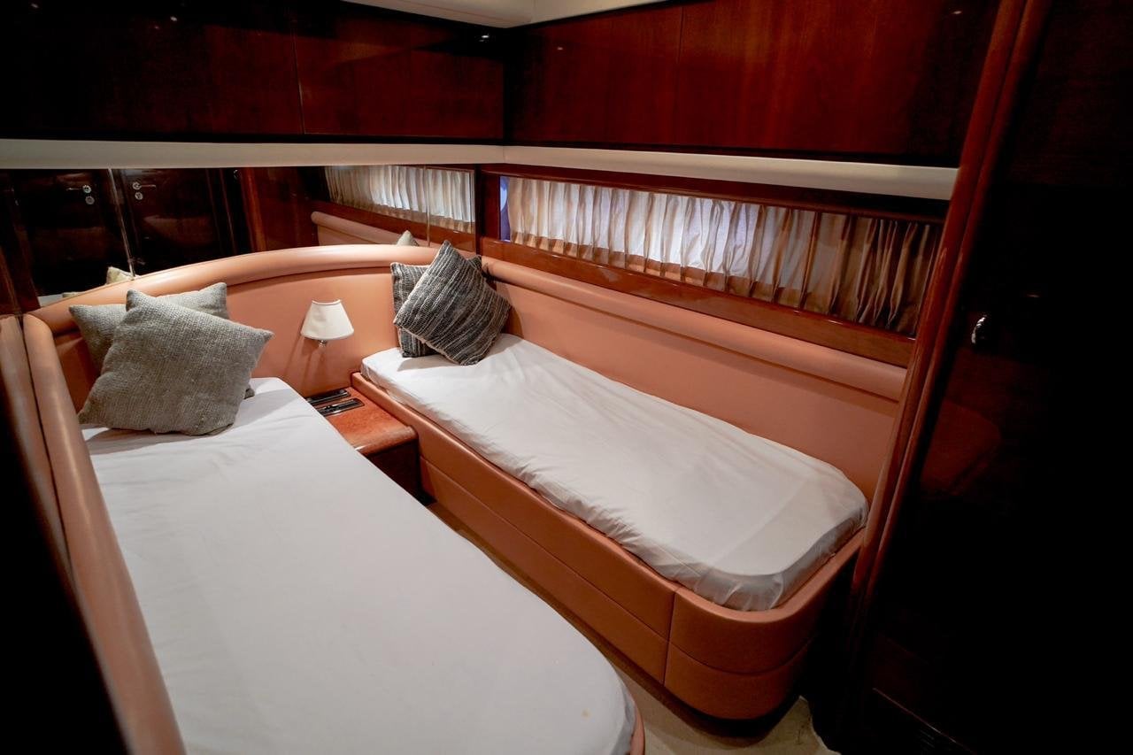 70ft Italian charter in Dubai, photo 6