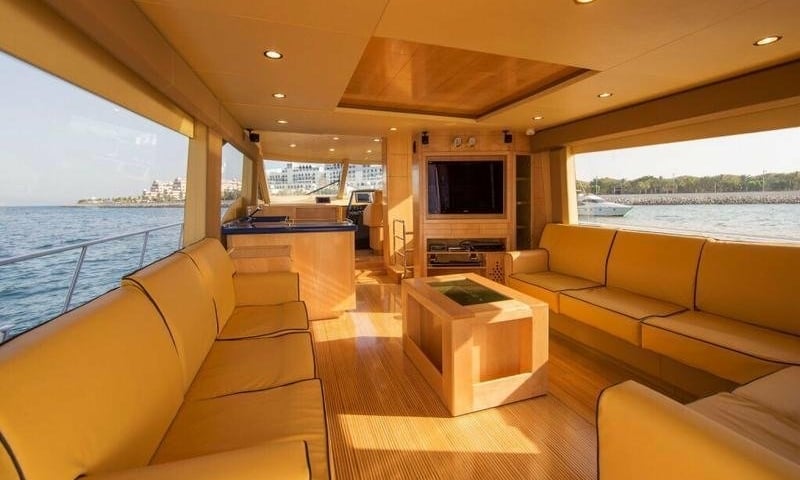 80ft Jacuzzi charter in Dubai, photo 5