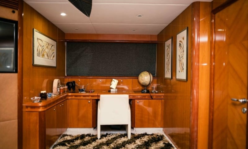 95ft Black Predator charter in Dubai, photo 2