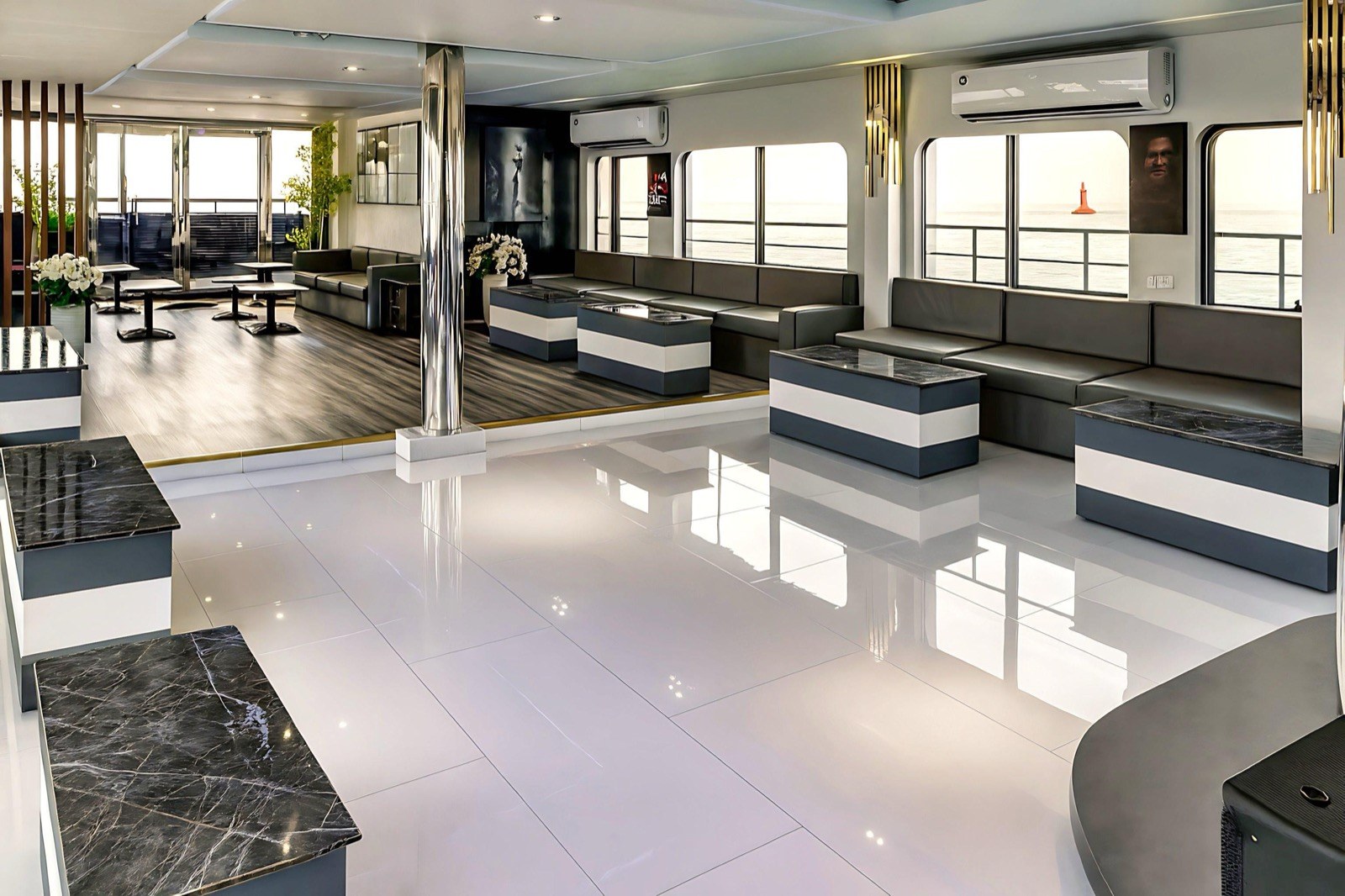147ft Royal Rave, luxury yacht charter in Dubai, photo 2