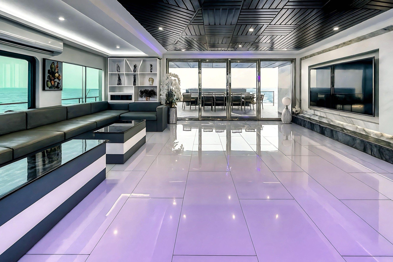 147ft Royal Rave, luxury yacht charter in Dubai, photo 4