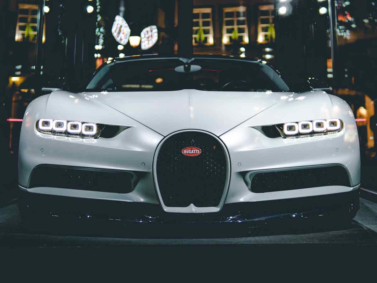 Luxury Car Rental Dubai: Ferrari, Lamborghini & Supercar Prices